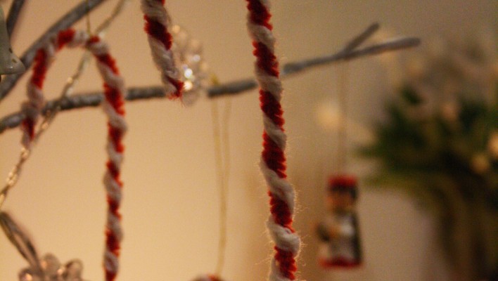Pipe cleaner candy  ornament